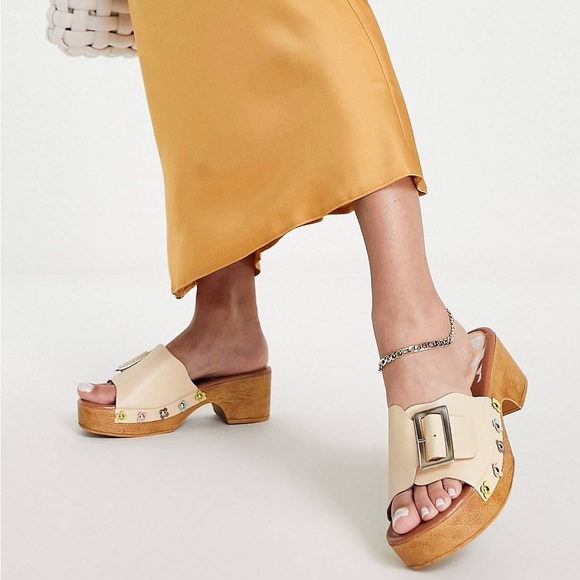 Asos Daisy Trim Heeled Clogs - Picture 2 of 5